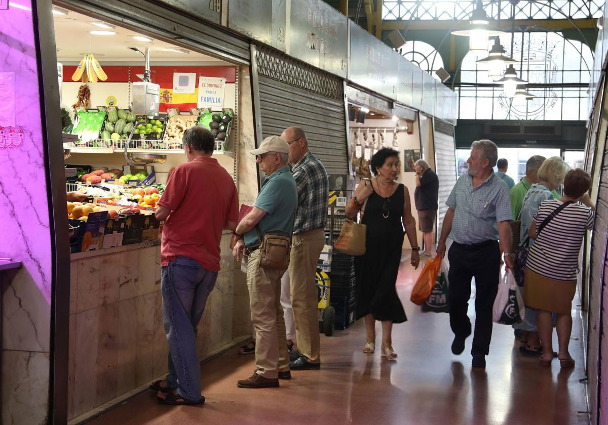 Puesto de frutas en la Plaza de Abastos.