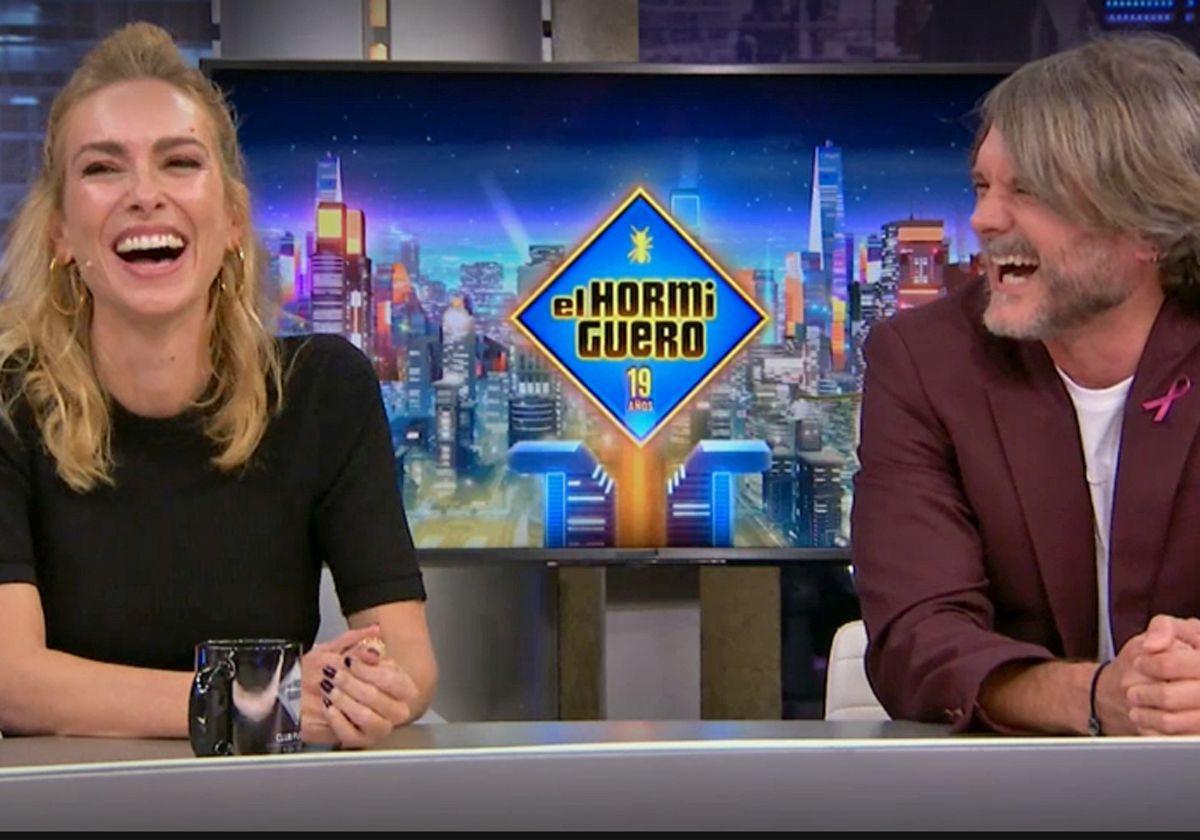 Kira Miró y Salva Reina, en 'El Hormiguero'.