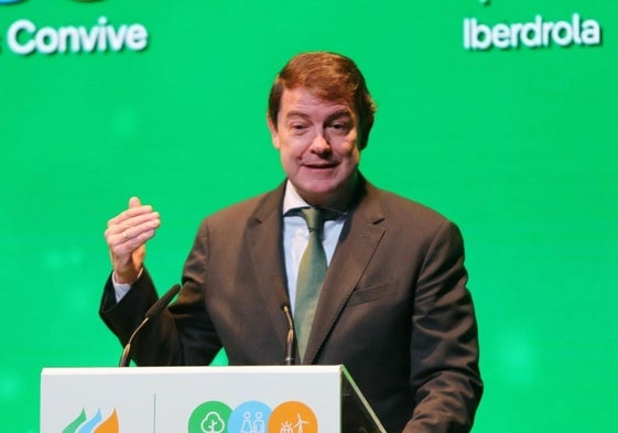 El presidente de la Junta de Castilla y León, Alfonso Fernández Mañueco, durante la entrega de premios Iberdrola.