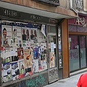 Segovia quiere tapar con vinilos los escaparates de los locales vacíos