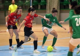 Jugada del partido de la Copa de la Reina disputado este martes.