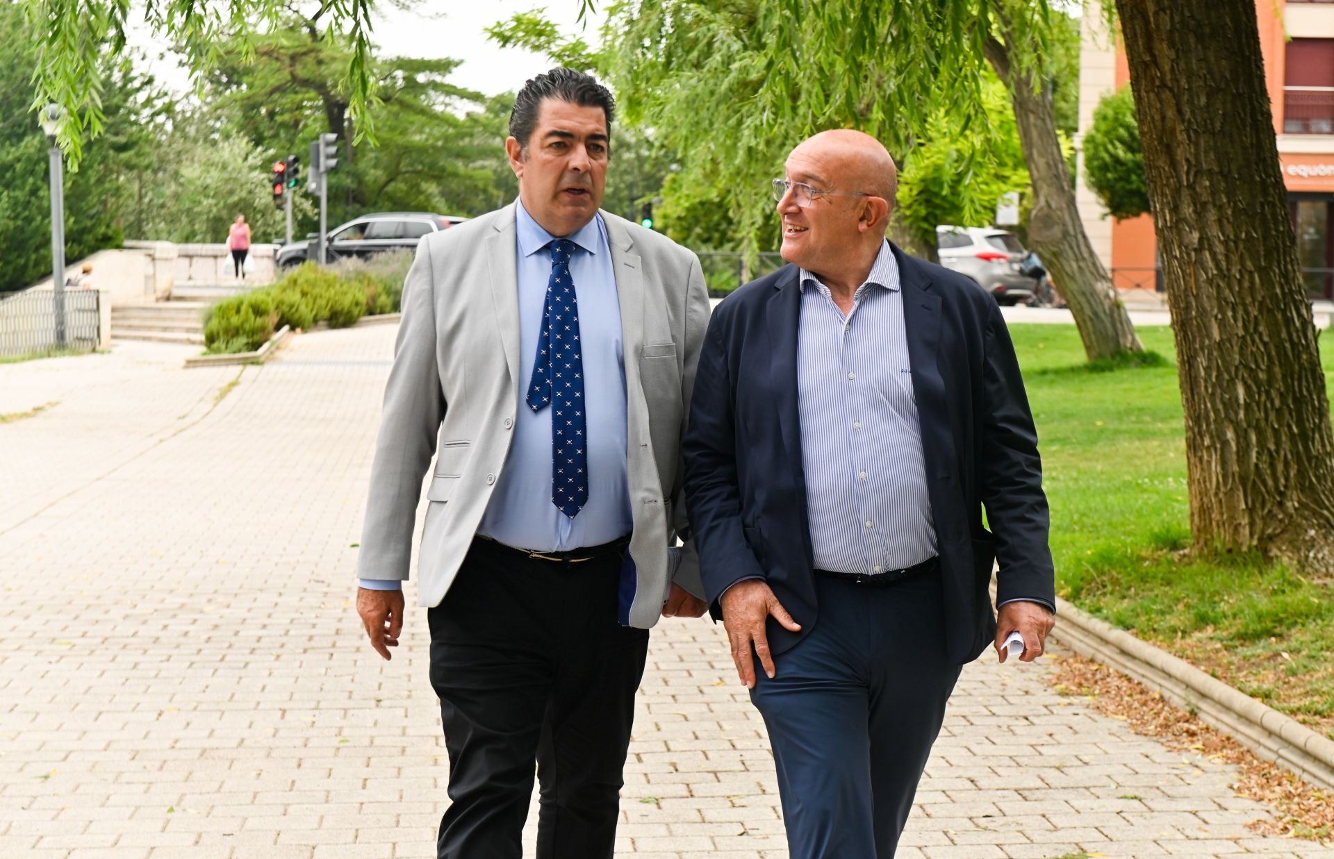 Gutiérrez Alberca y Carnero, durante una vista a las obras del carril bici de Moreras.