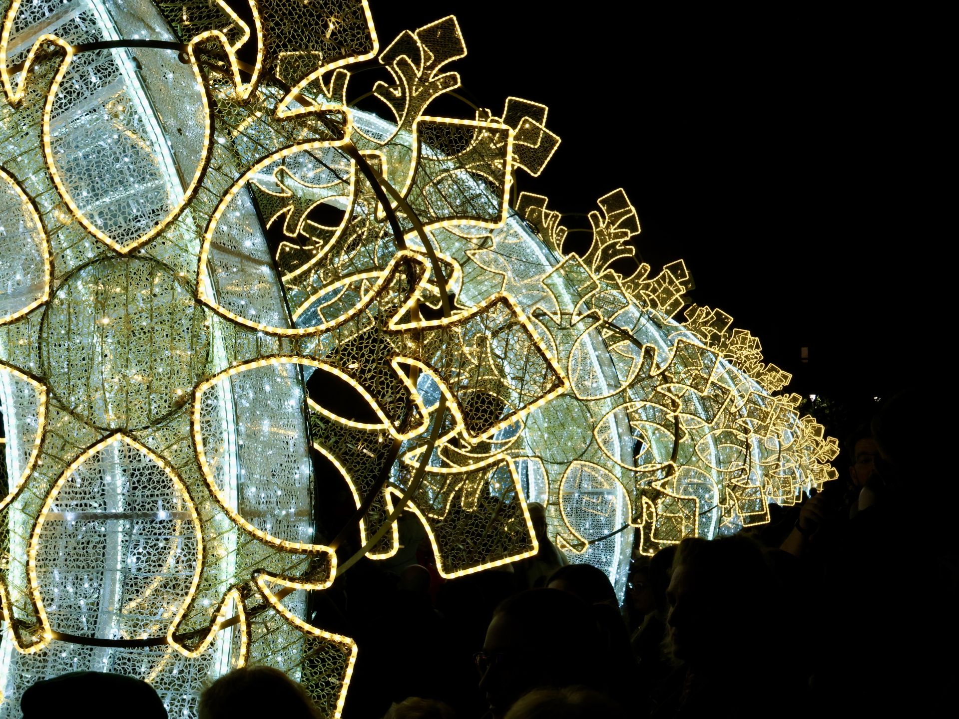 Un recorrido en imágenes por las luces de Navidad en Valladolid