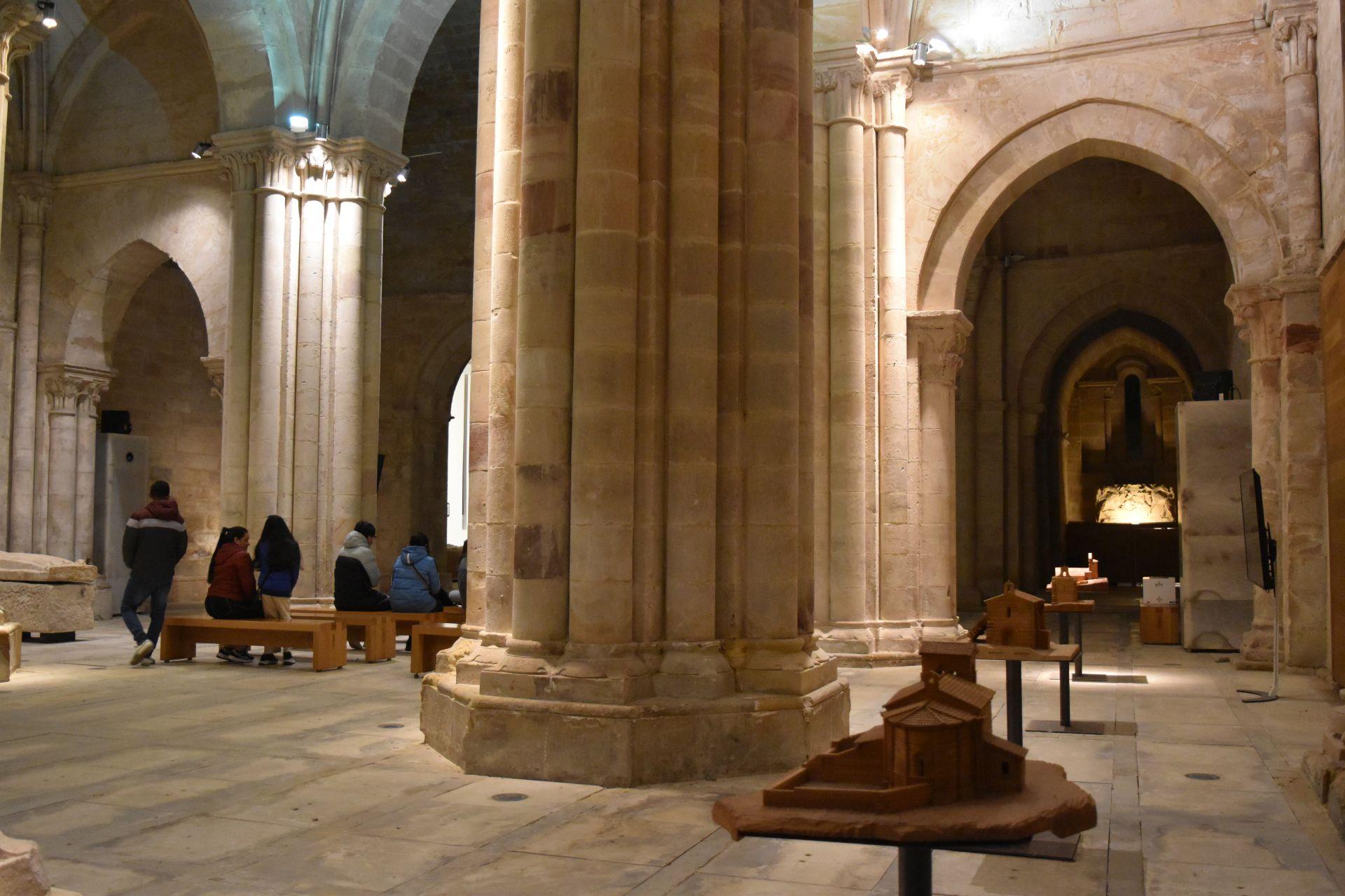 Una visita nocturna por el monasterio de Aguilar