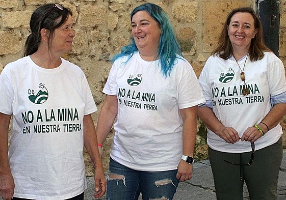 Integrantes de la Plataforma contra la Mina en el Nordeste de Segovia.
