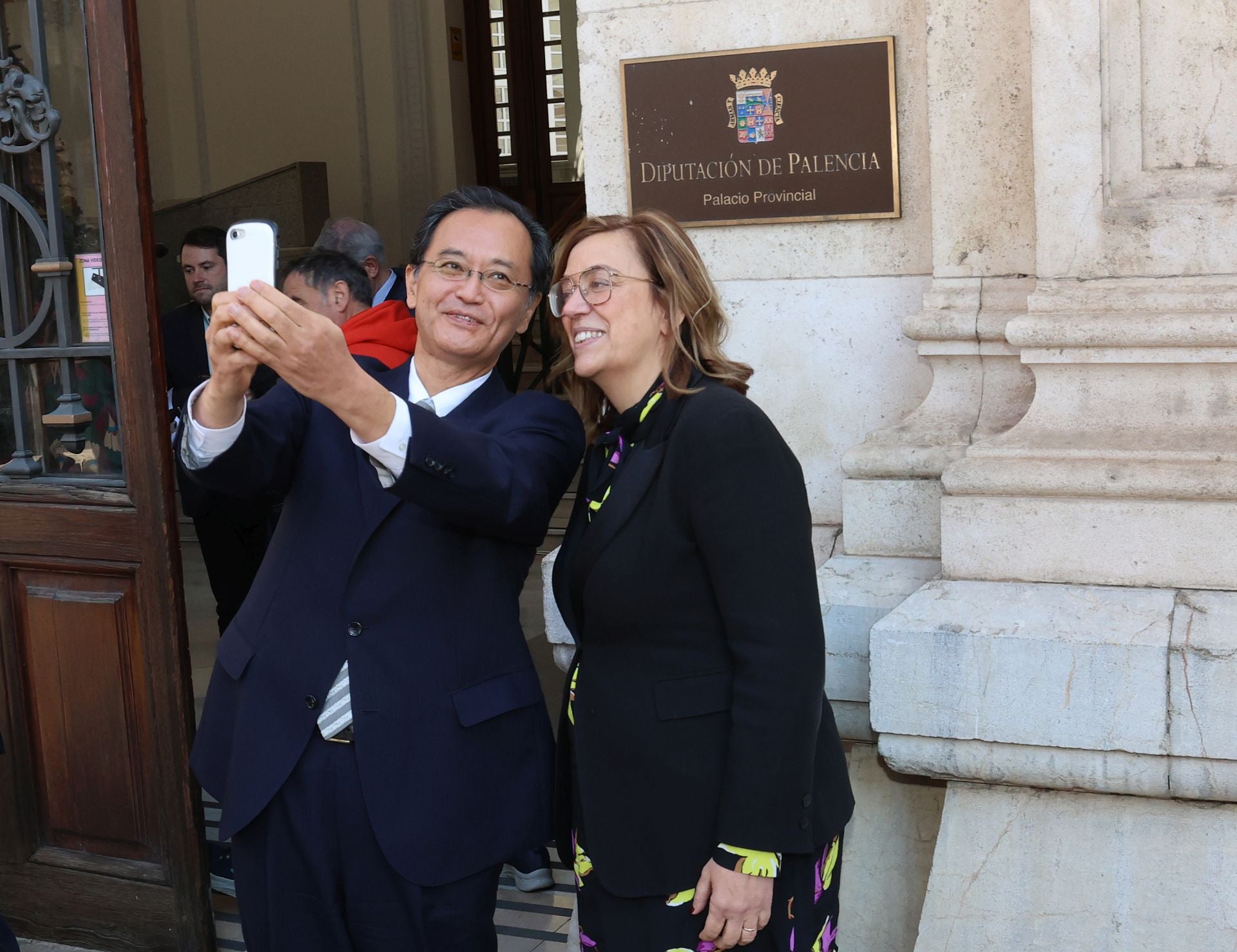 El embajador de Japón visita la Diputación de Palencia