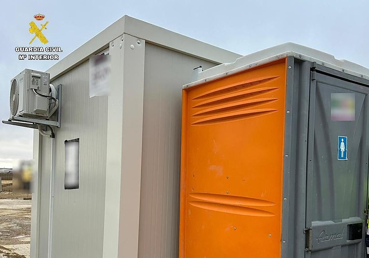 Caseta en la que dormía el trabajador.