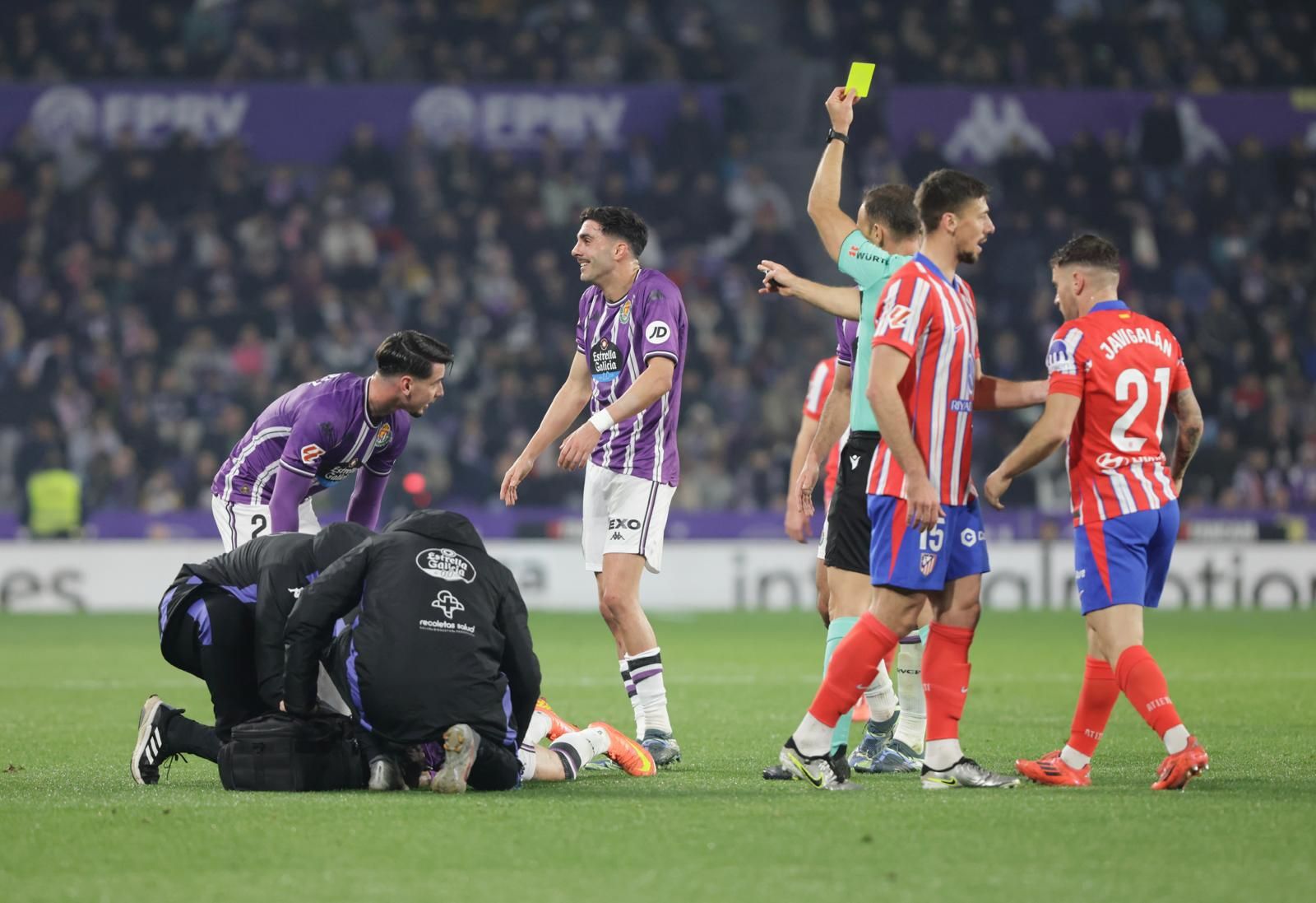 La derrota del Real Valladolid frente al Atlético de Madrid, en imágenes