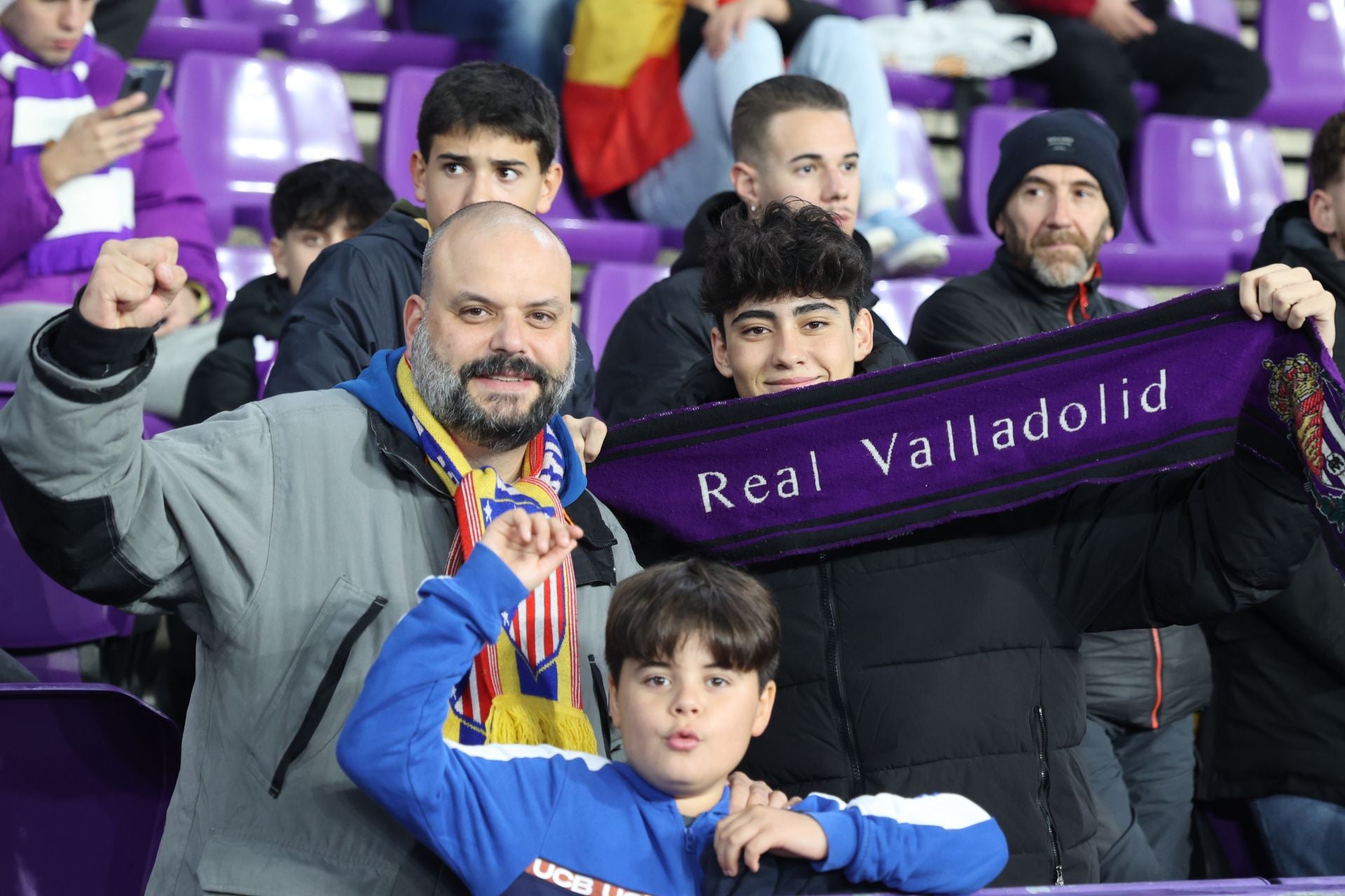 Búscate en la grada del estadio José Zorrilla (1/4)