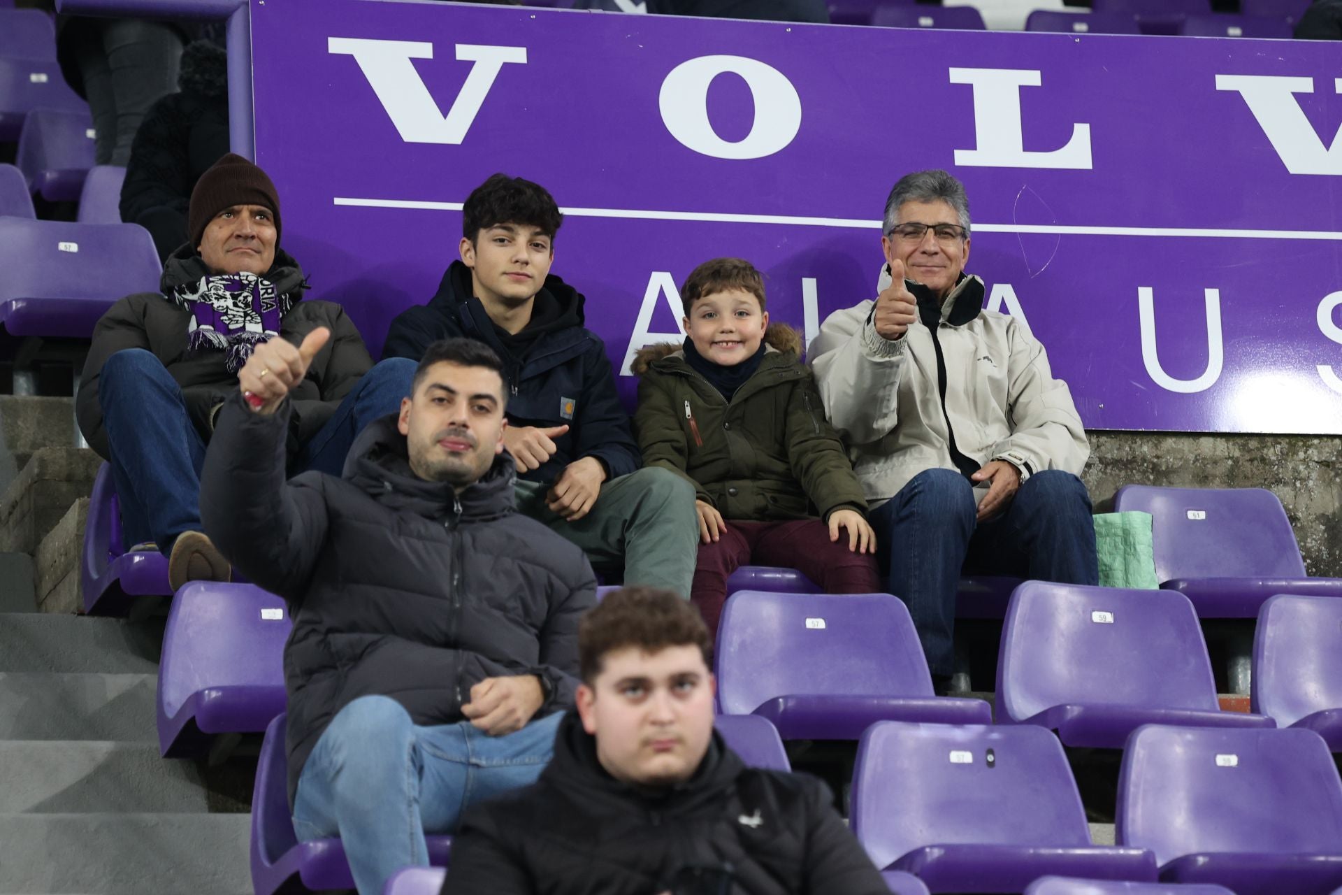 Búscate en la grada del estadio José Zorrilla (2/4)