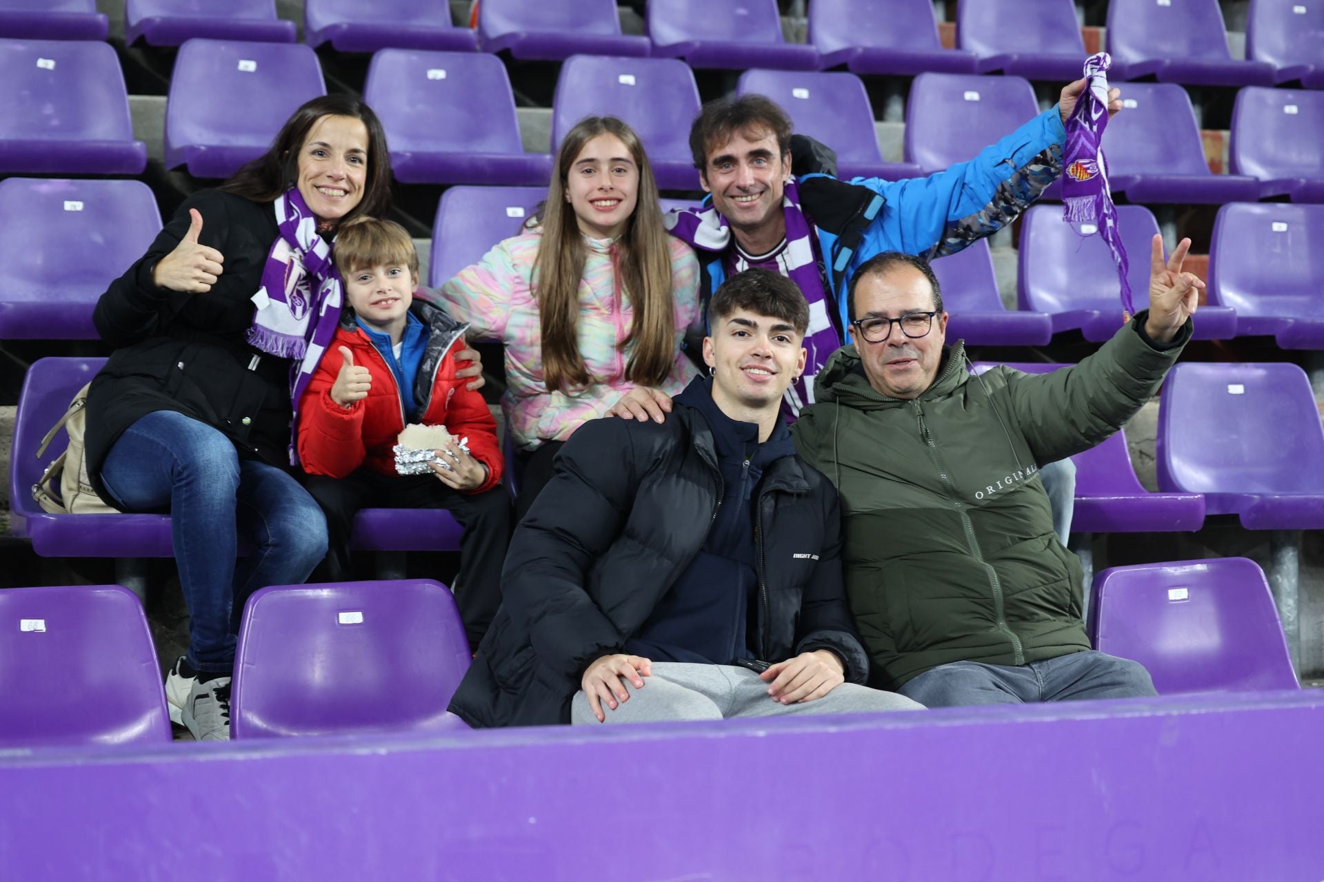 Búscate en la grada del estadio José Zorrilla (4/4)