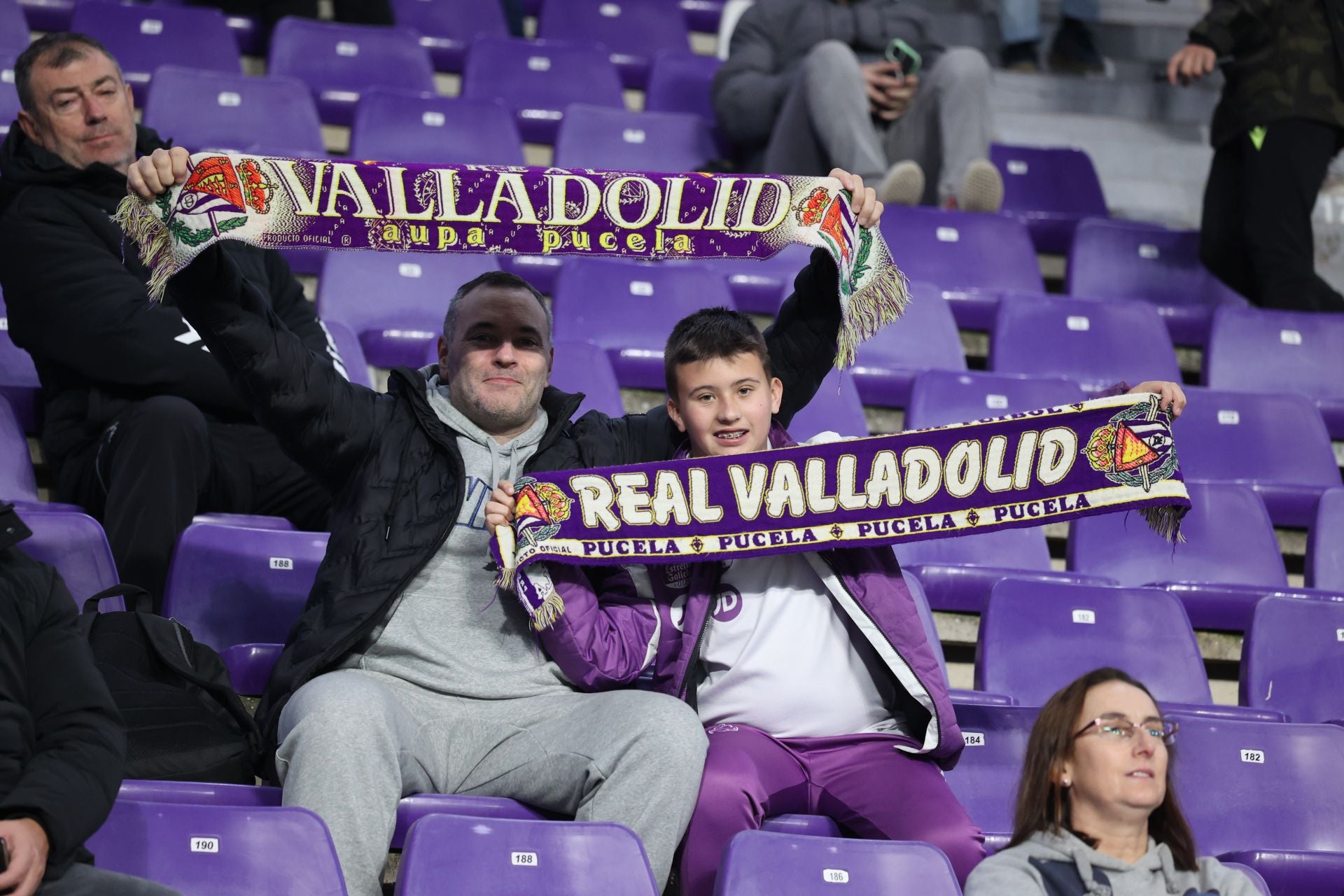 Búscate en la grada del estadio José Zorrilla (4/4)