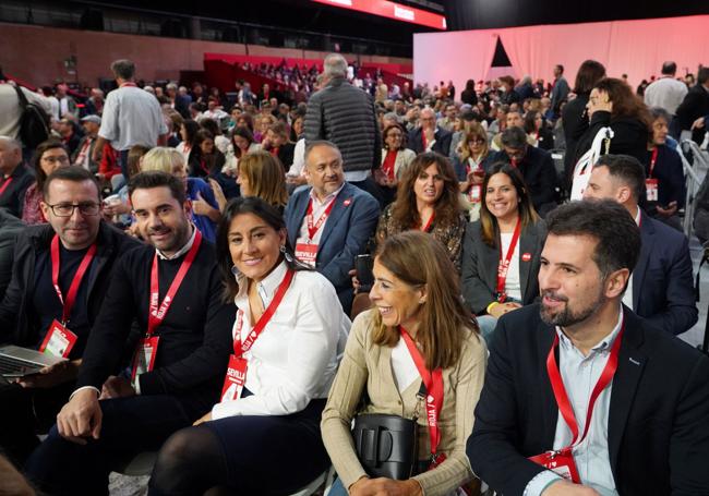 Miembros de la delegación del PSOE de Castilla y León en el Congreso Federal de Sevilla.