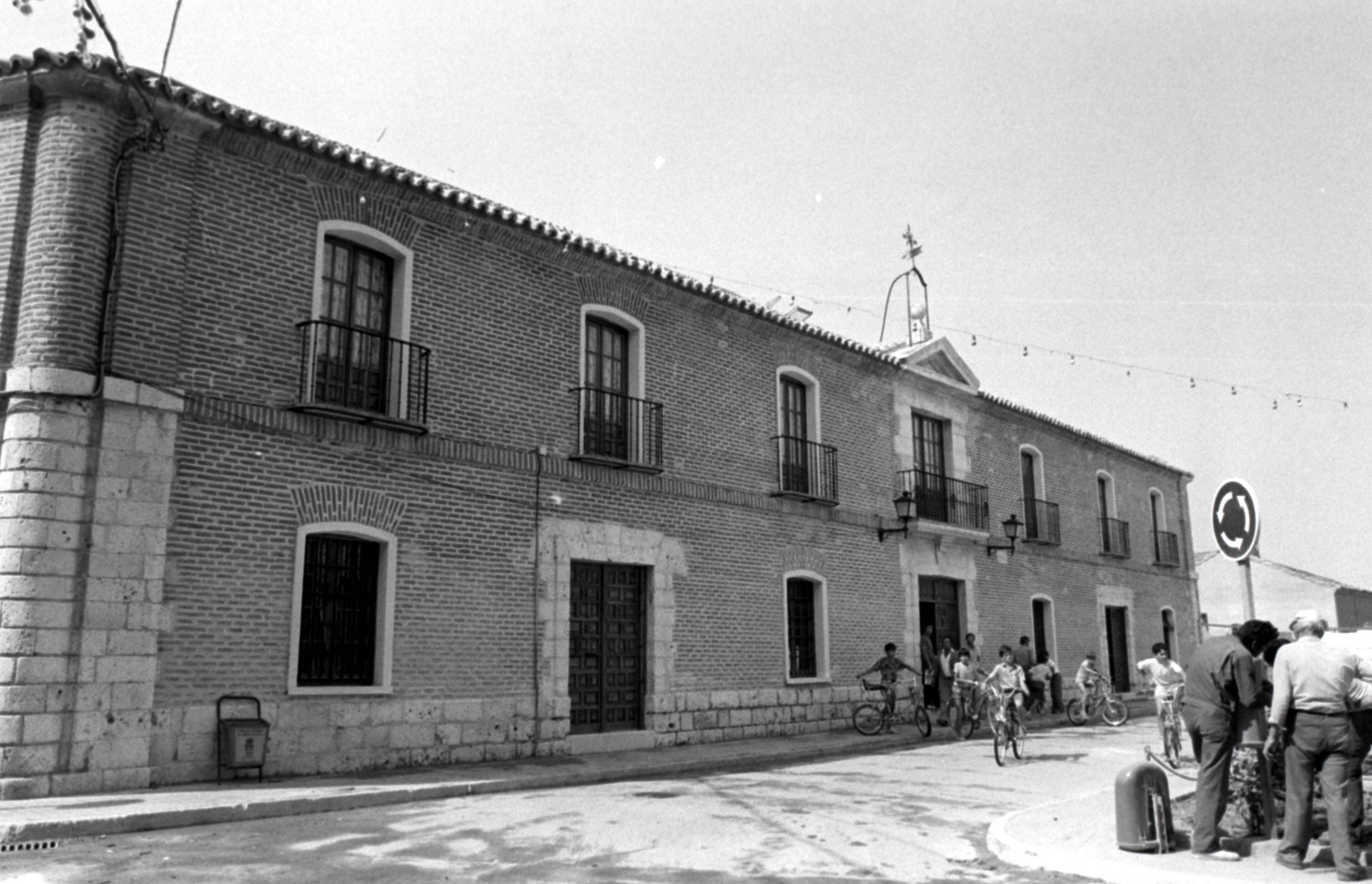 Inauguración del Ayuntamiento de Laguna de Duero. 30 de agosto de 1985.