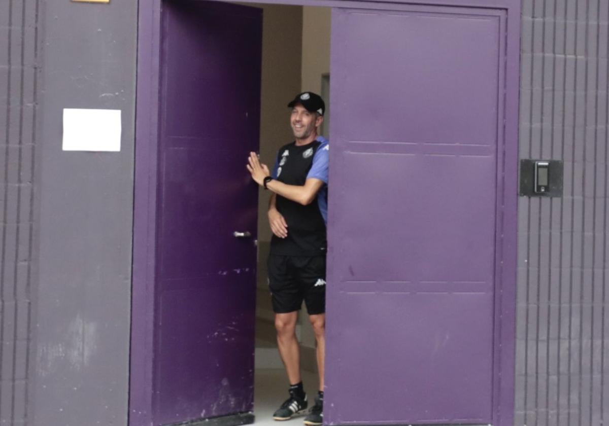 Pezzolano, en la puerta de acceso al estadio Zorrilla.