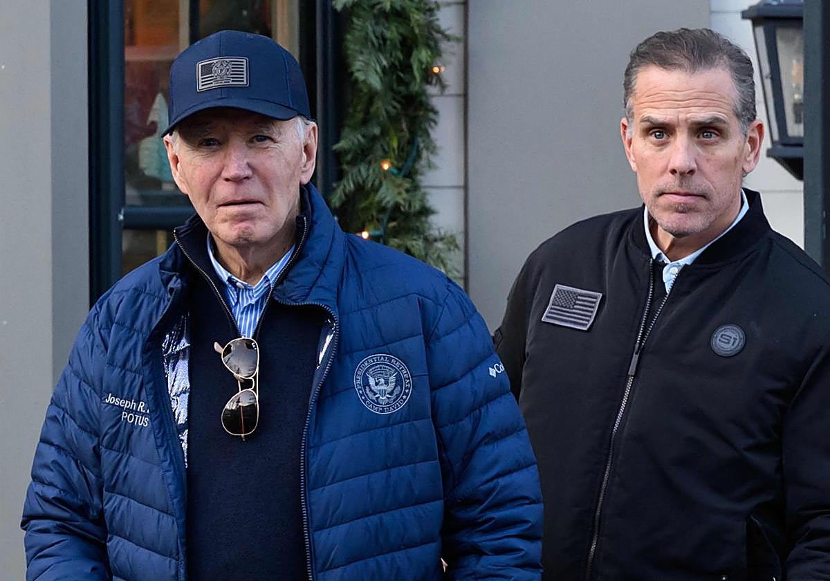 Joe Biden y su hijo Hunter Biden.