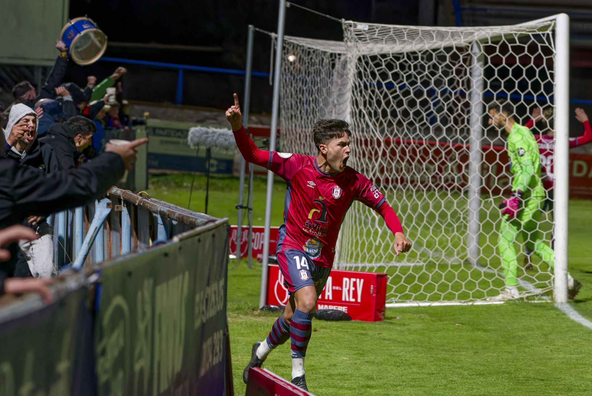 Las imágenes del partido entre el Real Ávila y el Real Valladolid