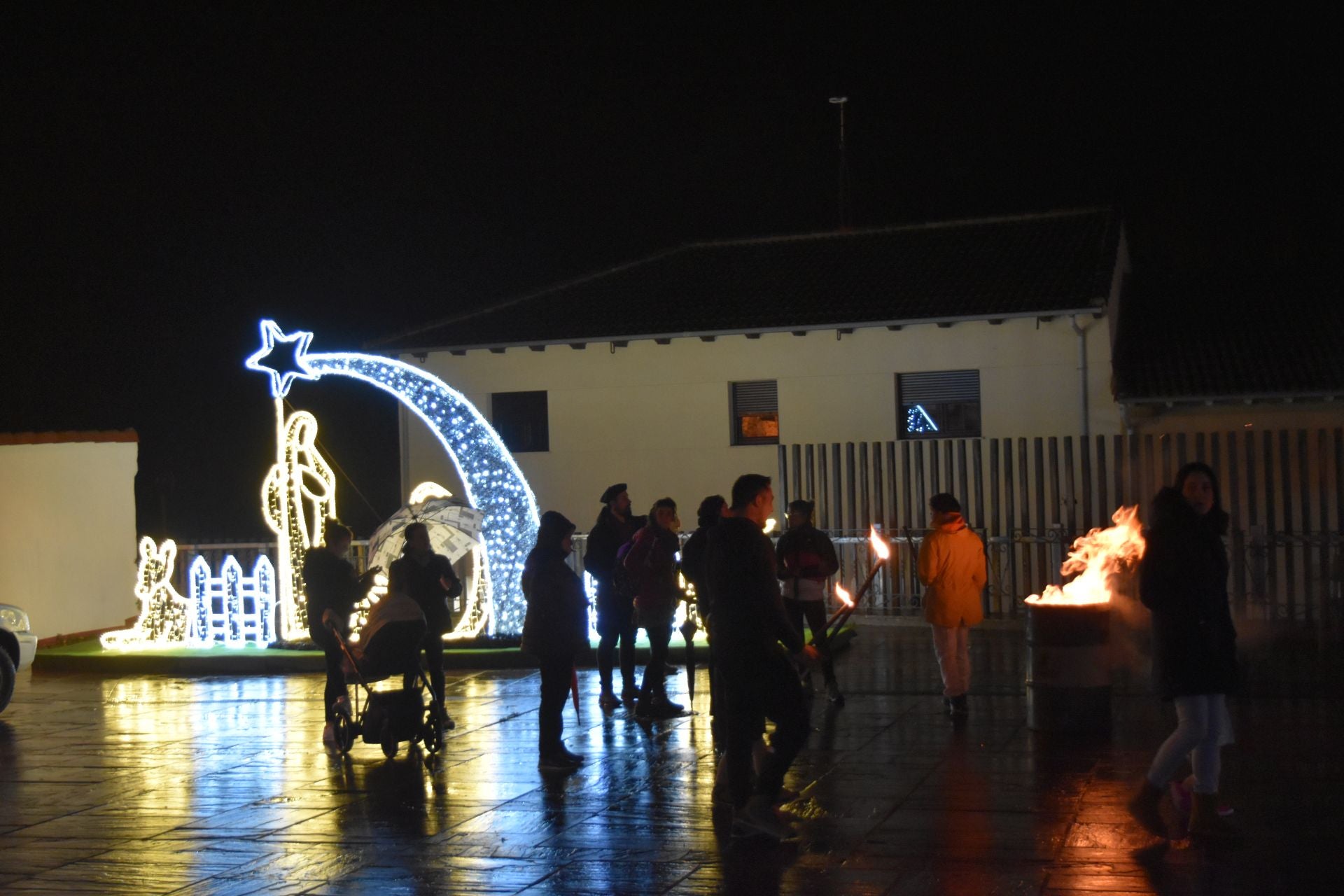 Barruelo festeja a Santa Bárbara con antorchas