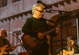 Marcos Fernández, en un concierto en Segovia con su banda Red Moon Yard.