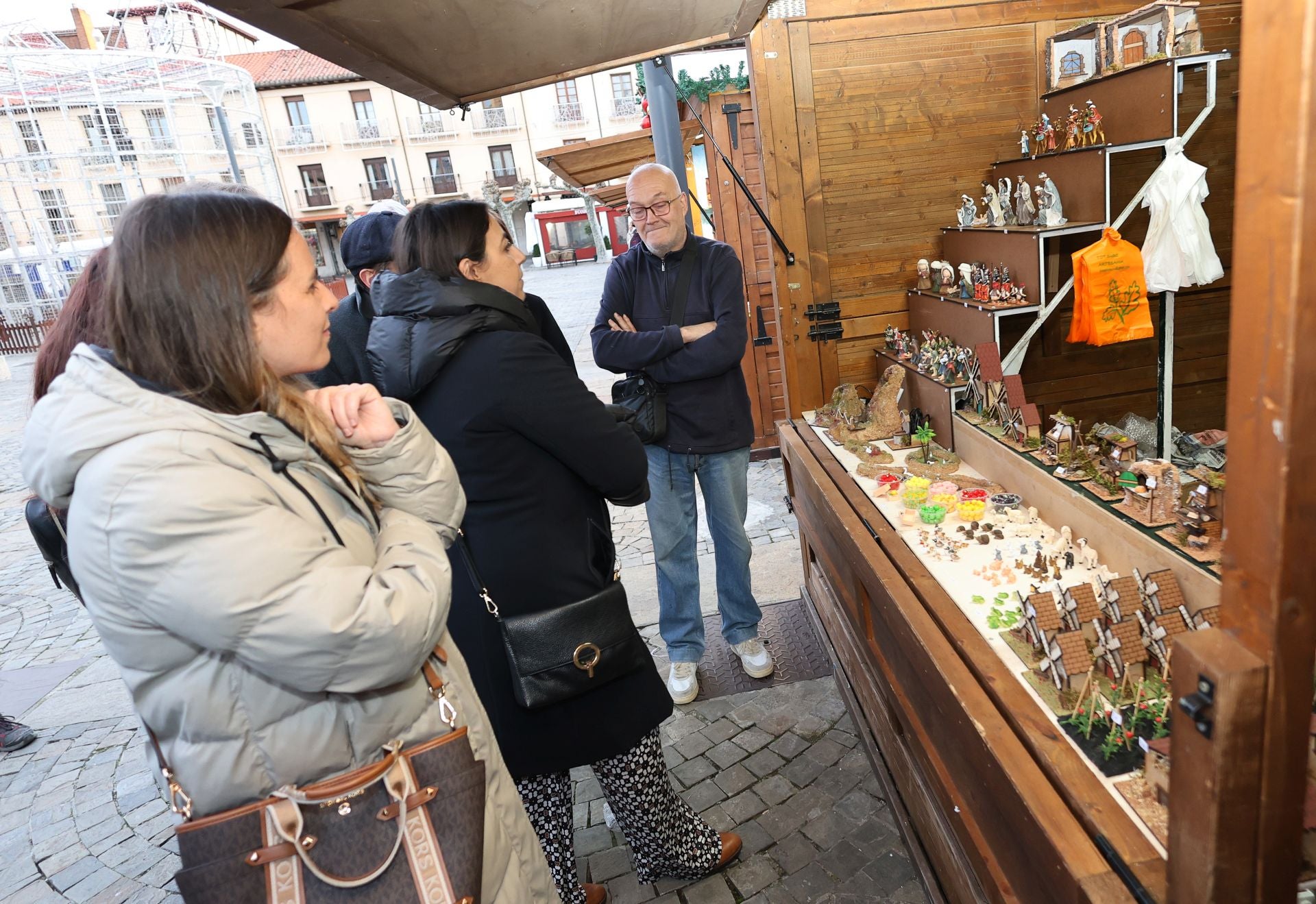 Un mercado para alegrar la Navidad en Palencia