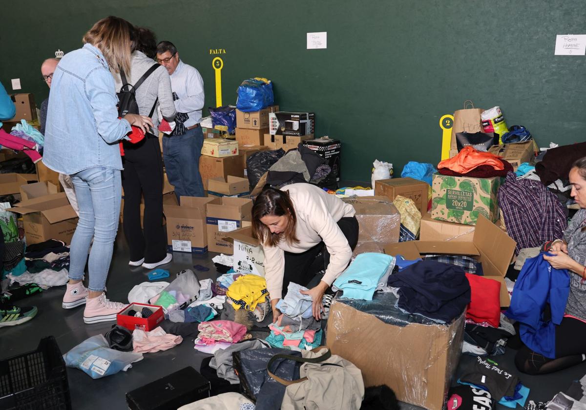 Recogida de ropa y productos, el mes pasado en La Ensenada.