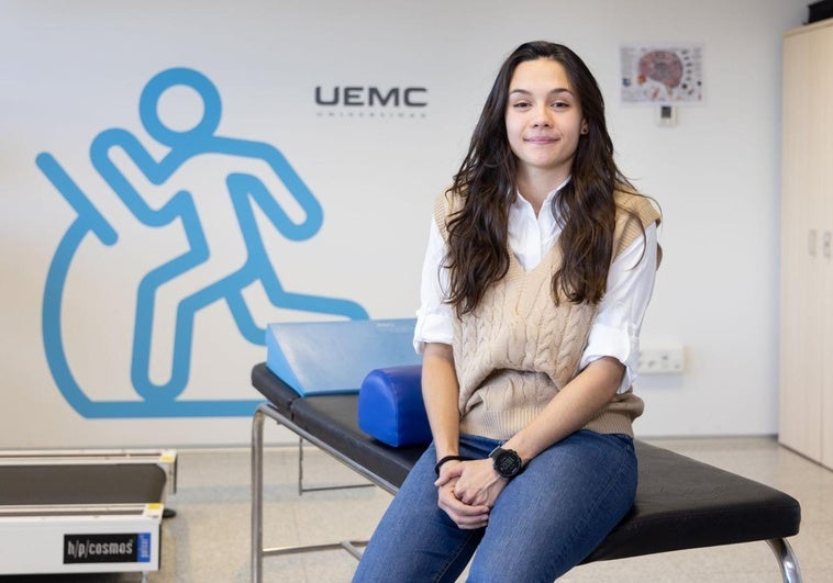 Susana López Ortiz, en su laboratorio de la Universidad Europea Miguel de Cervantes.