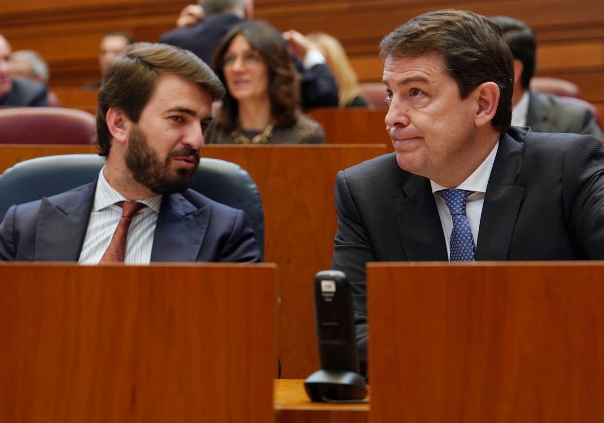 Juan García-Gallardo, junto a Alfonso Fernández Mañueco durante su etapa como vicepresidente de la Junta.