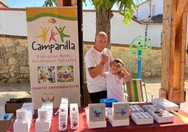 Pablo y José Luis, hijo y marido de Laura Curiel, en uno de los eventos de la entidad