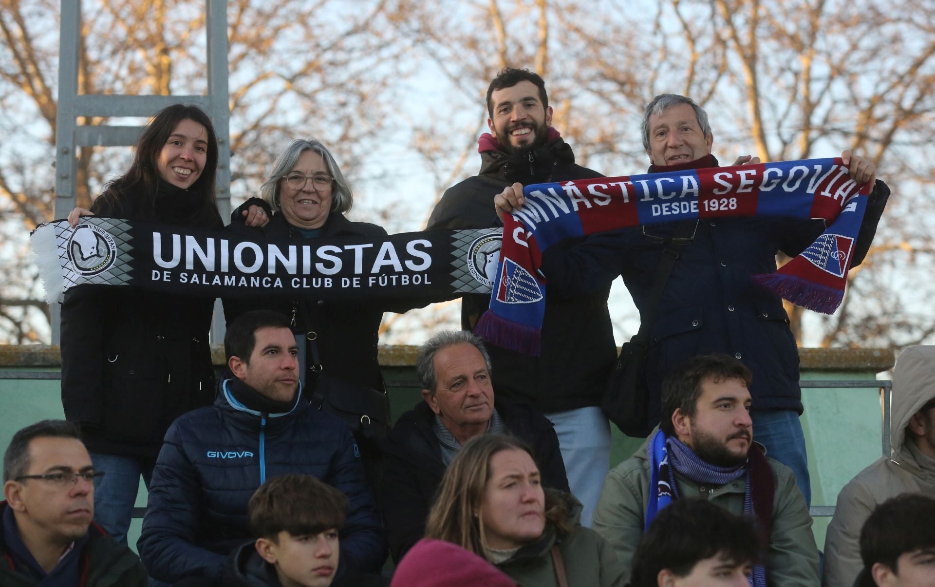 Otro lleno en La Albuera: búscate en las gradas del Segoviana vs Unionistas