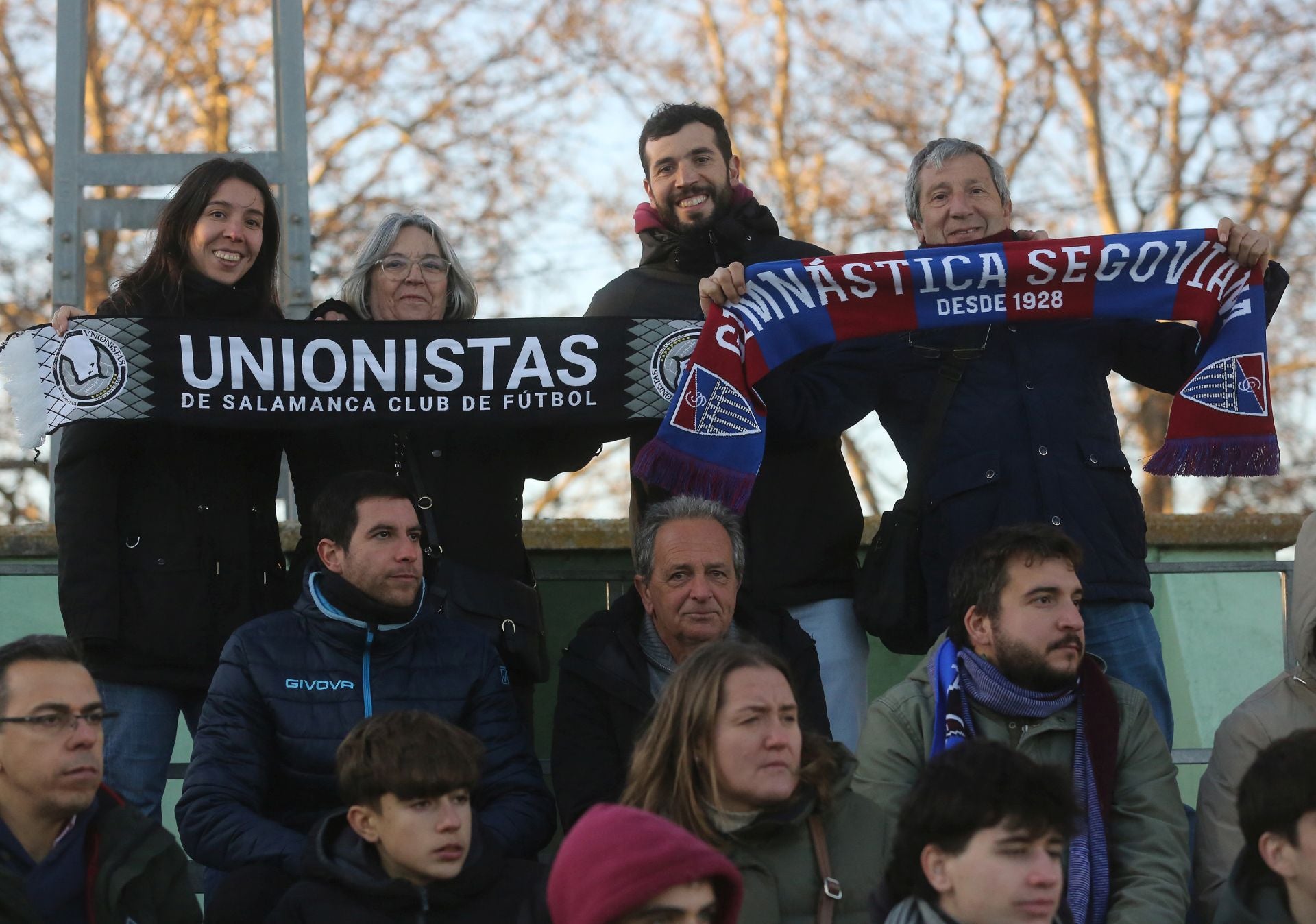 Otro lleno en La Albuera: búscate en las gradas del Segoviana vs Unionistas