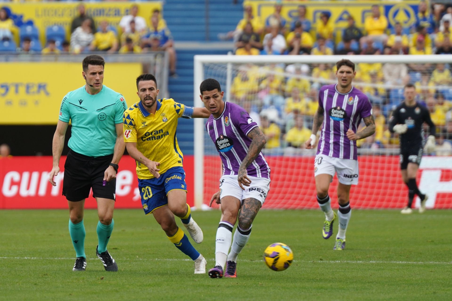 Las imágenes del partido entre Las Palmas y el Real Valladolid