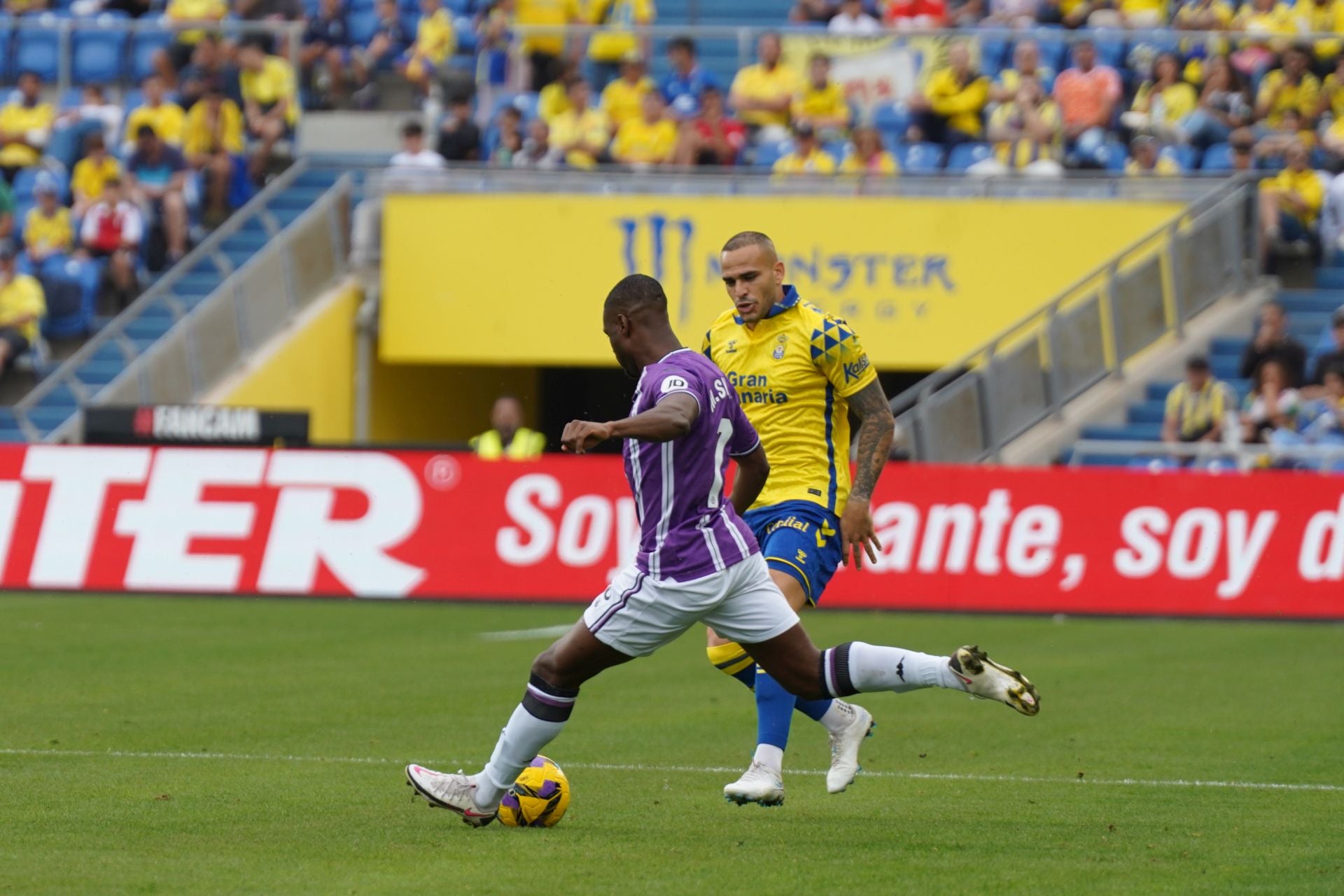 Las imágenes del partido entre Las Palmas y el Real Valladolid