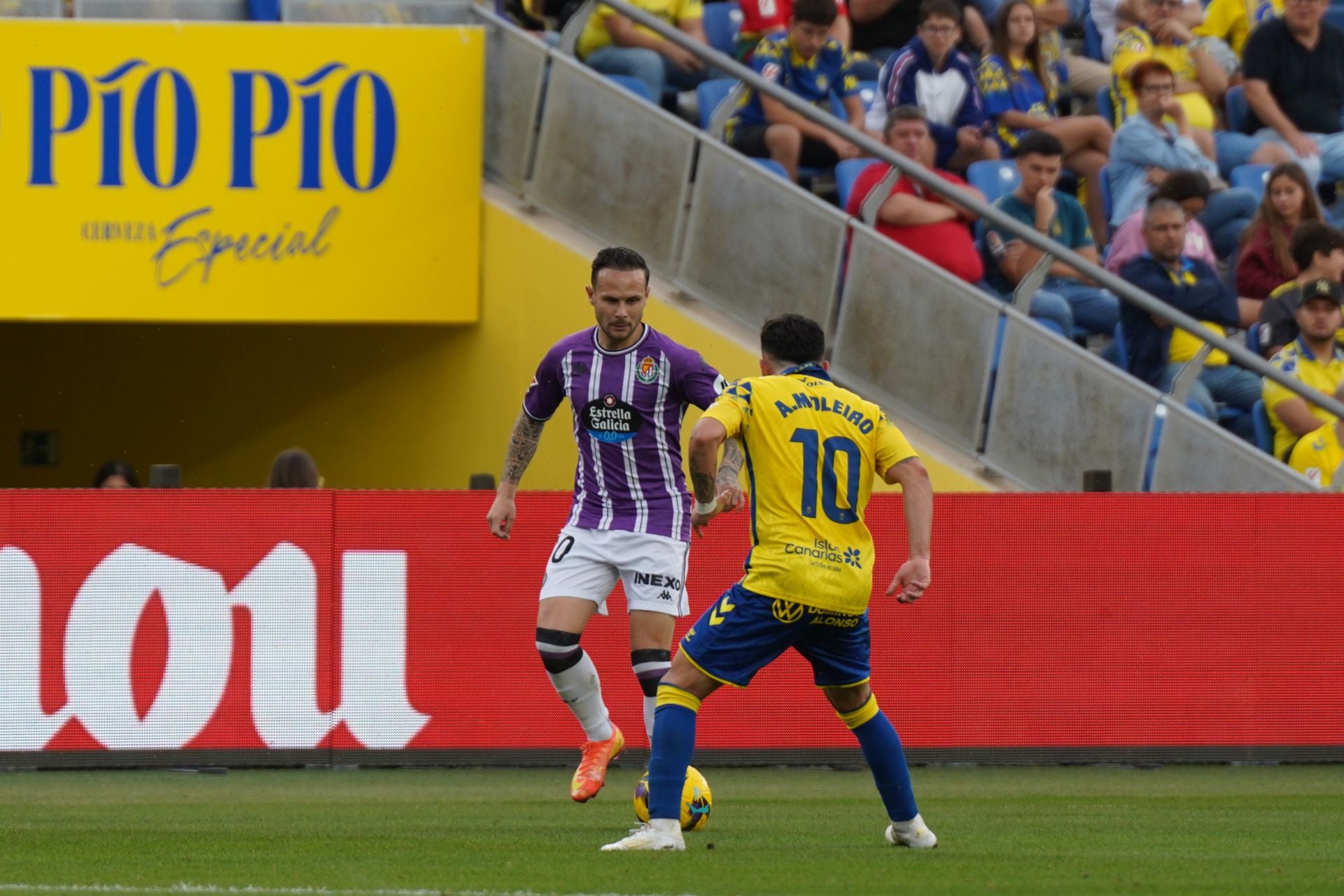 Las imágenes del partido entre Las Palmas y el Real Valladolid