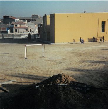 Patio del colegio público de Arroyo. Febrero de 1992.