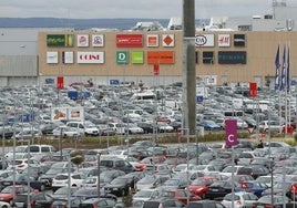 Rio Shopping, uno de los dos centros comerciales de la región en los que la firma resiste.