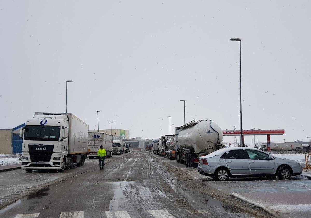 El nivel rojo pasa a amarillo en la circulación de la A-67 en Aguilar