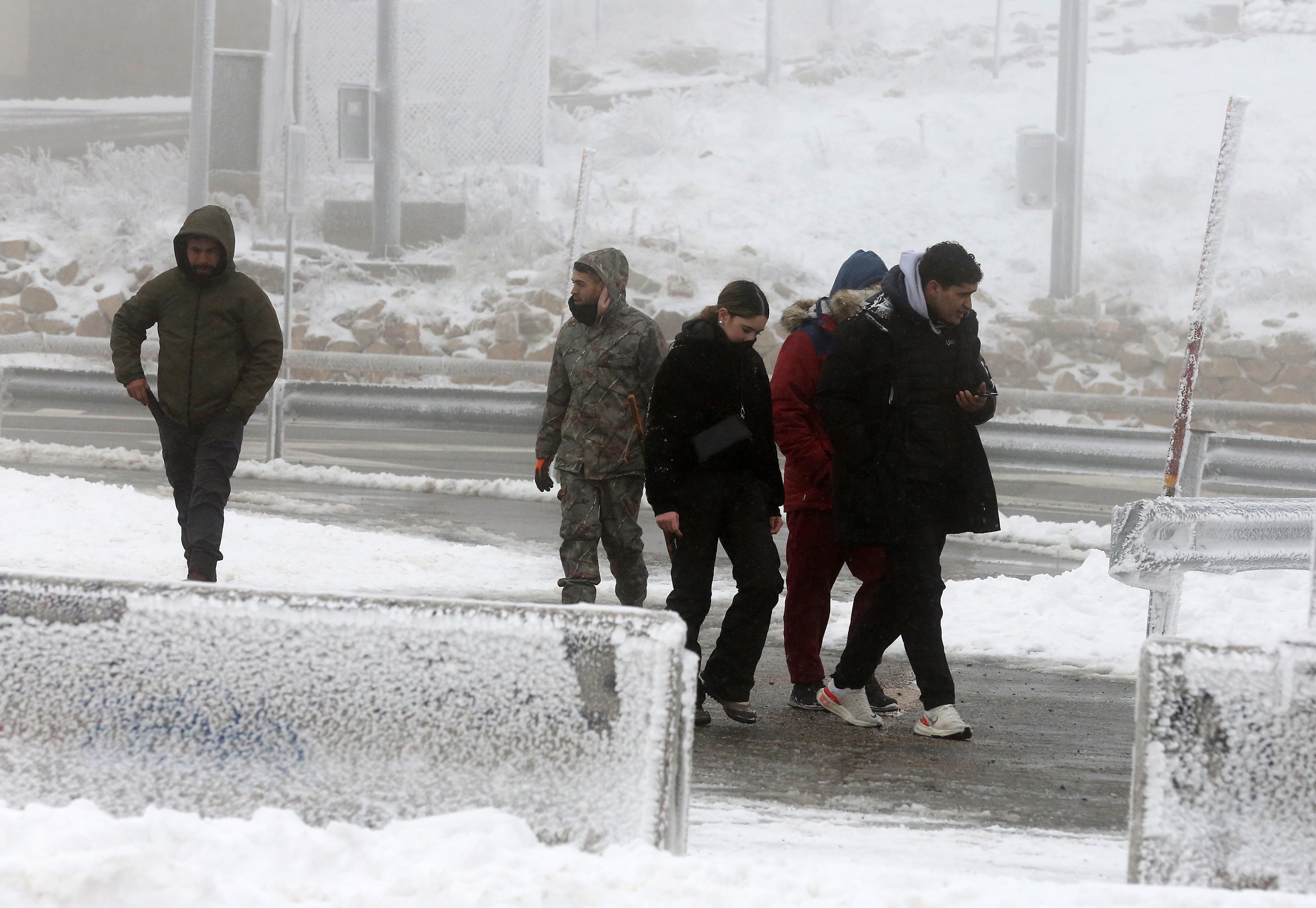 El final del otoño cubre de nieve la vertiente segoviana de la sierra de Guadarrama