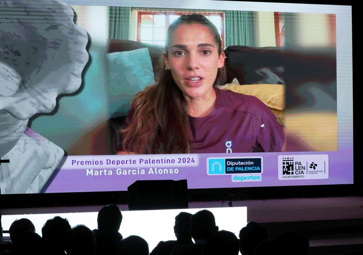 Marta García agradece el premio a través de un vídeo desde Sudáfrica.