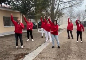 El baile con el que un centro de salud vallisoletano felicita la Navidad