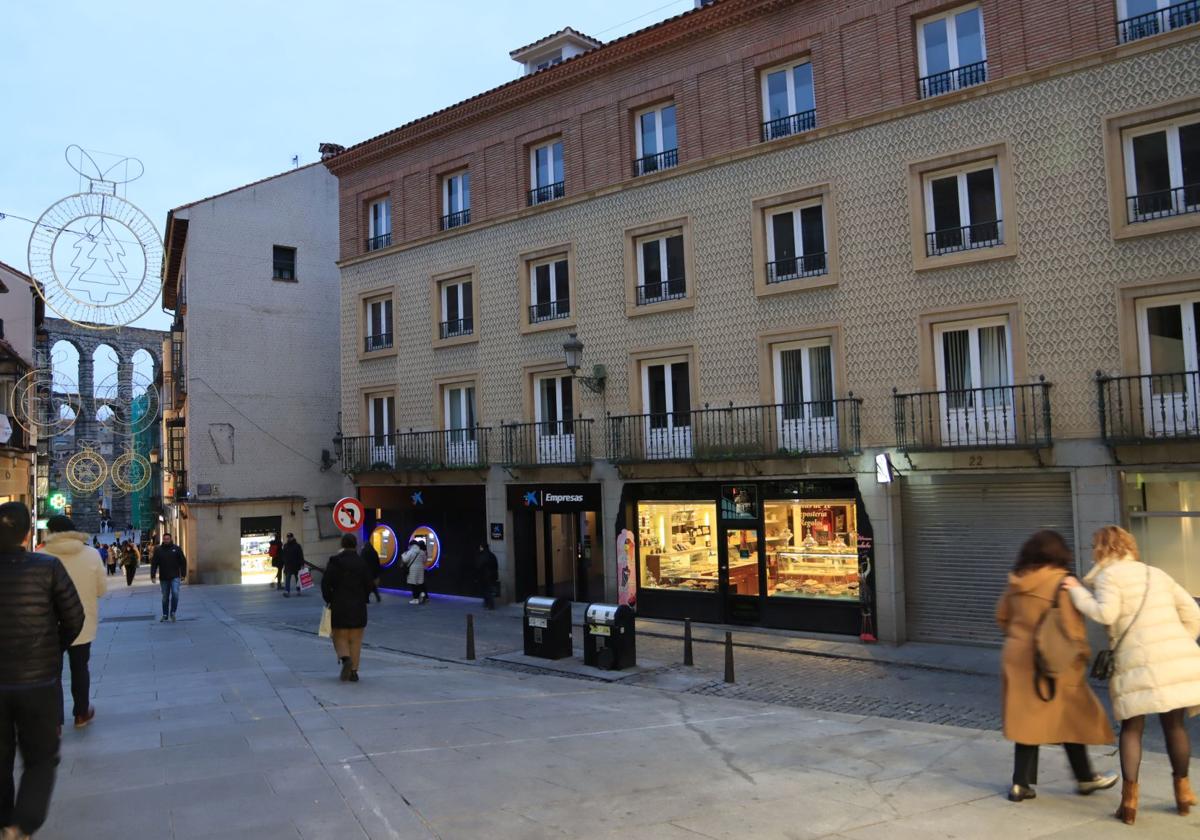 Edificio de la calle Cervantes qu convertirán en diecisete viviendas.