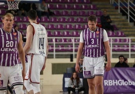 Vucetic, cabizbajo, durante el partido frente al San Pablo Burgos.