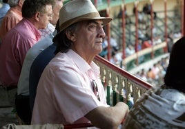 Felipe Zapico, ex matador y ex locutor taurino, en la tercera corrida de la feria de las fiesta de Valladolid en la plaza de toros en 2005