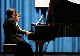 Piano a cuatro manos y recuerdos de Caneja por Bonet