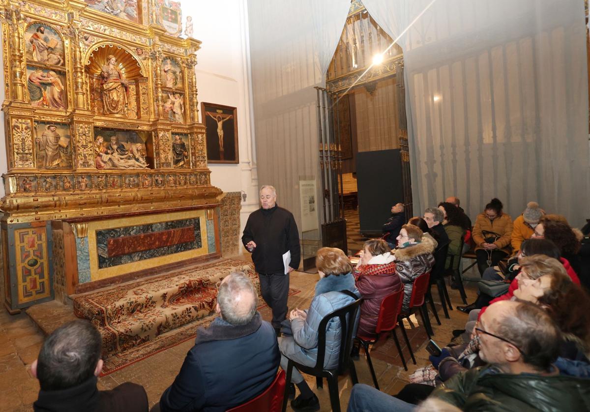 Presentación de la pieza del mes en la Catedral.