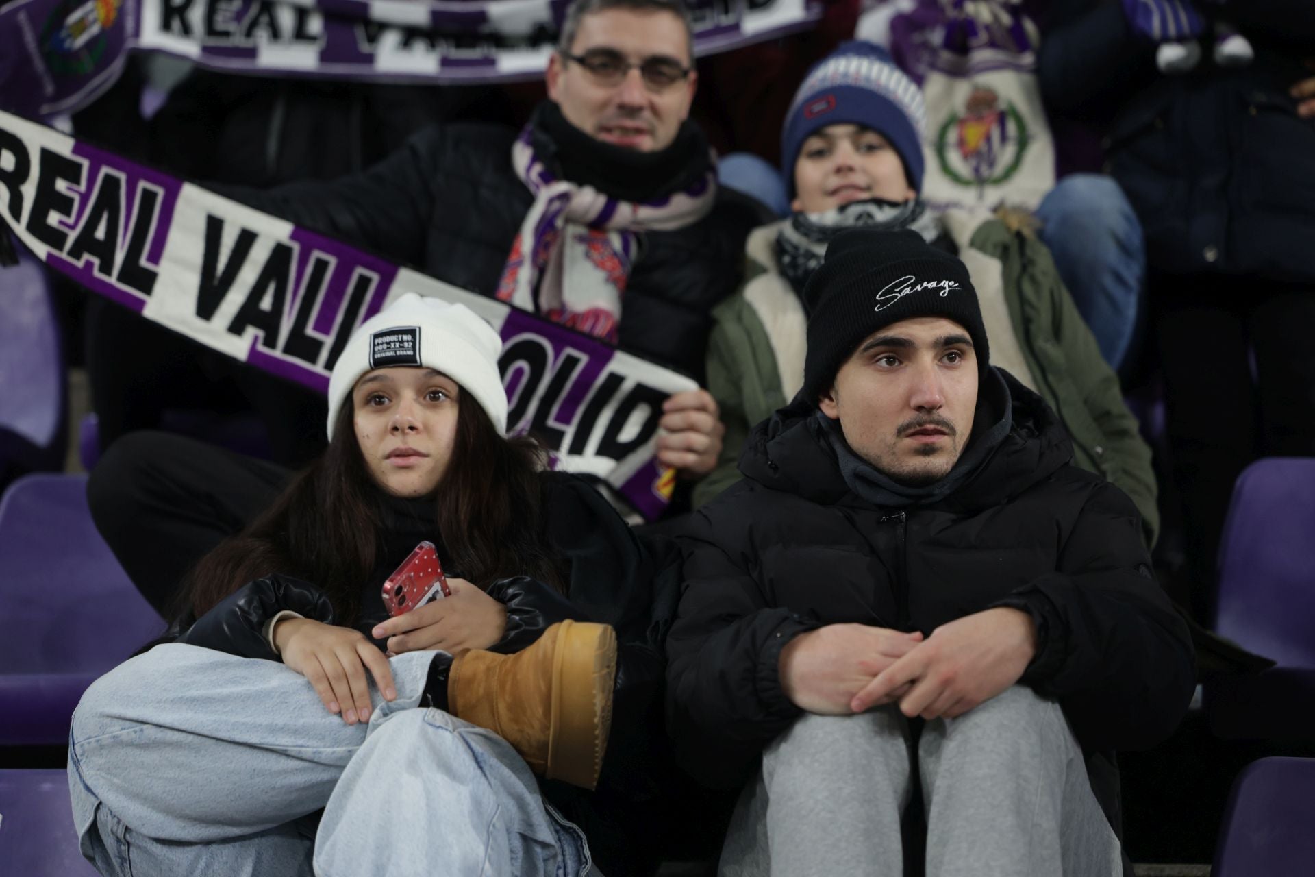 Búscate en la grada del estadio José Zorrilla (1/4)