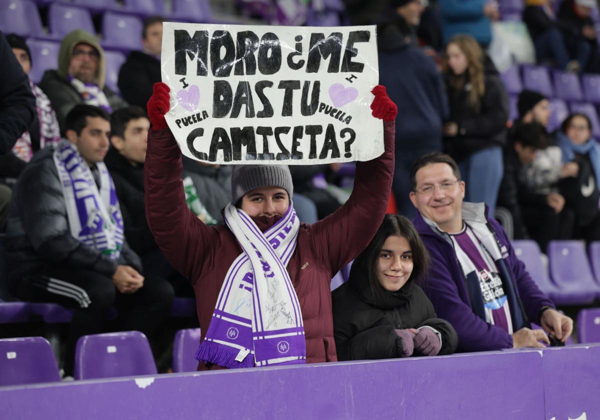 Búscate en la grada del estadio José Zorrilla (1/4)