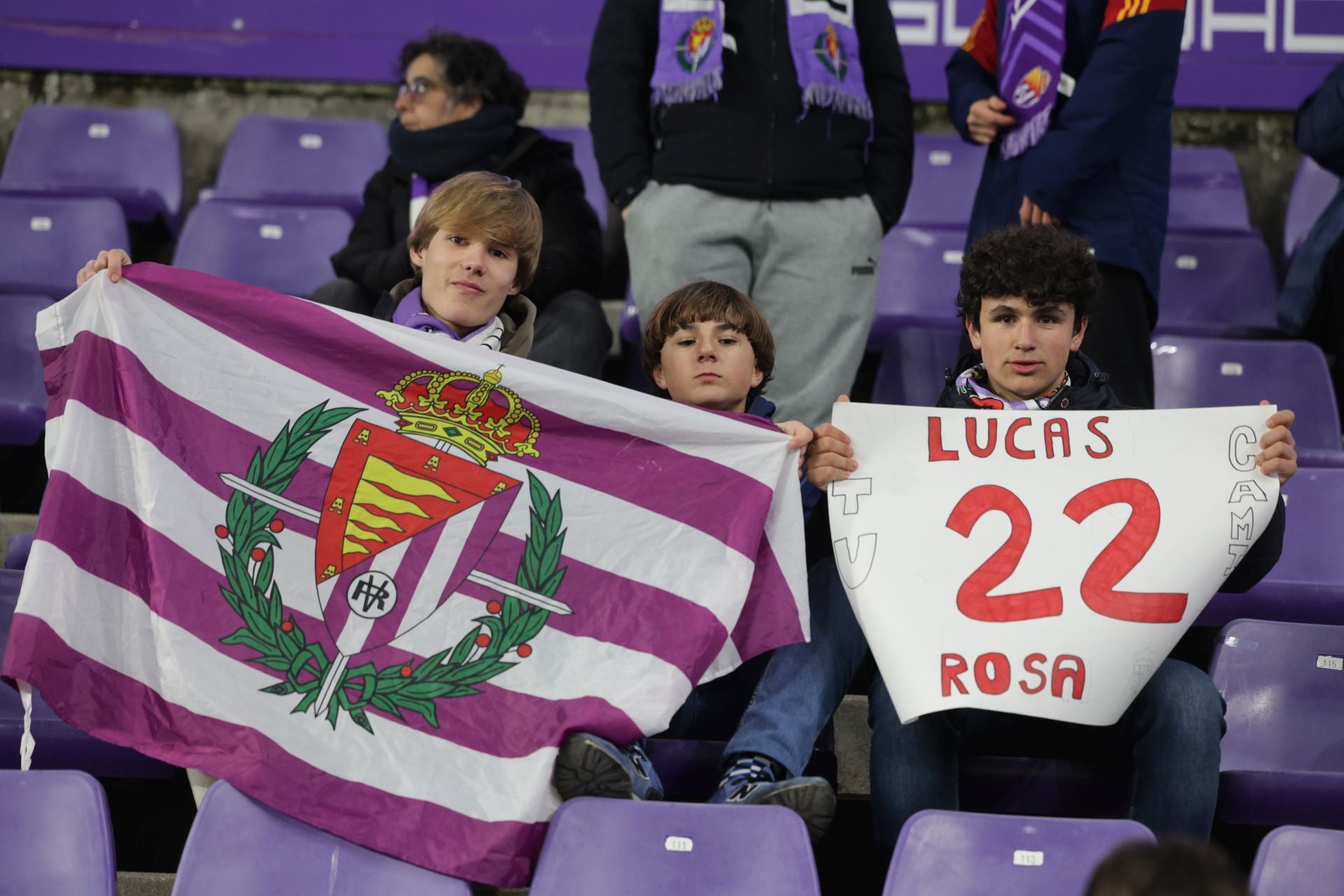 Búscate en la grada del estadio José Zorrilla (2/4)