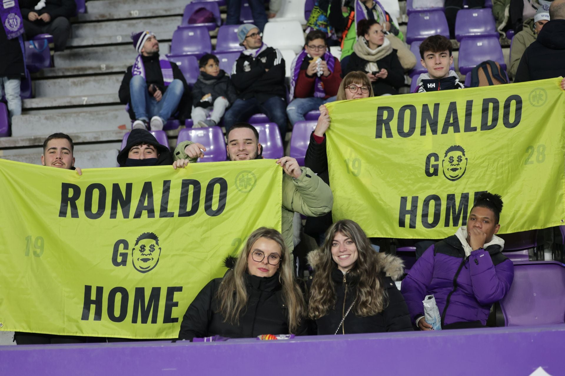 Búscate en la grada del estadio José Zorrilla (3/4)