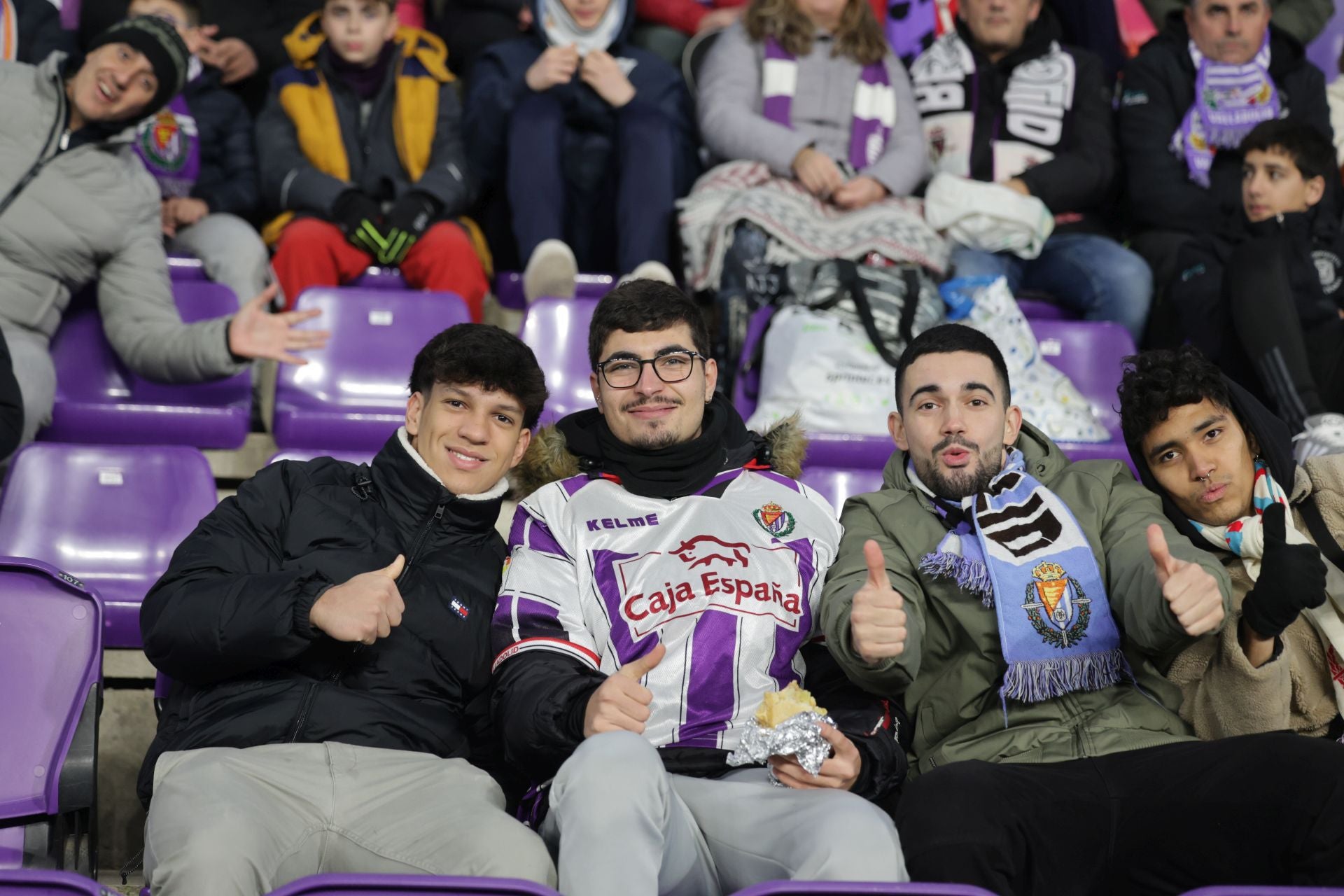 Búscate en la grada del estadio José Zorrilla (3/4)