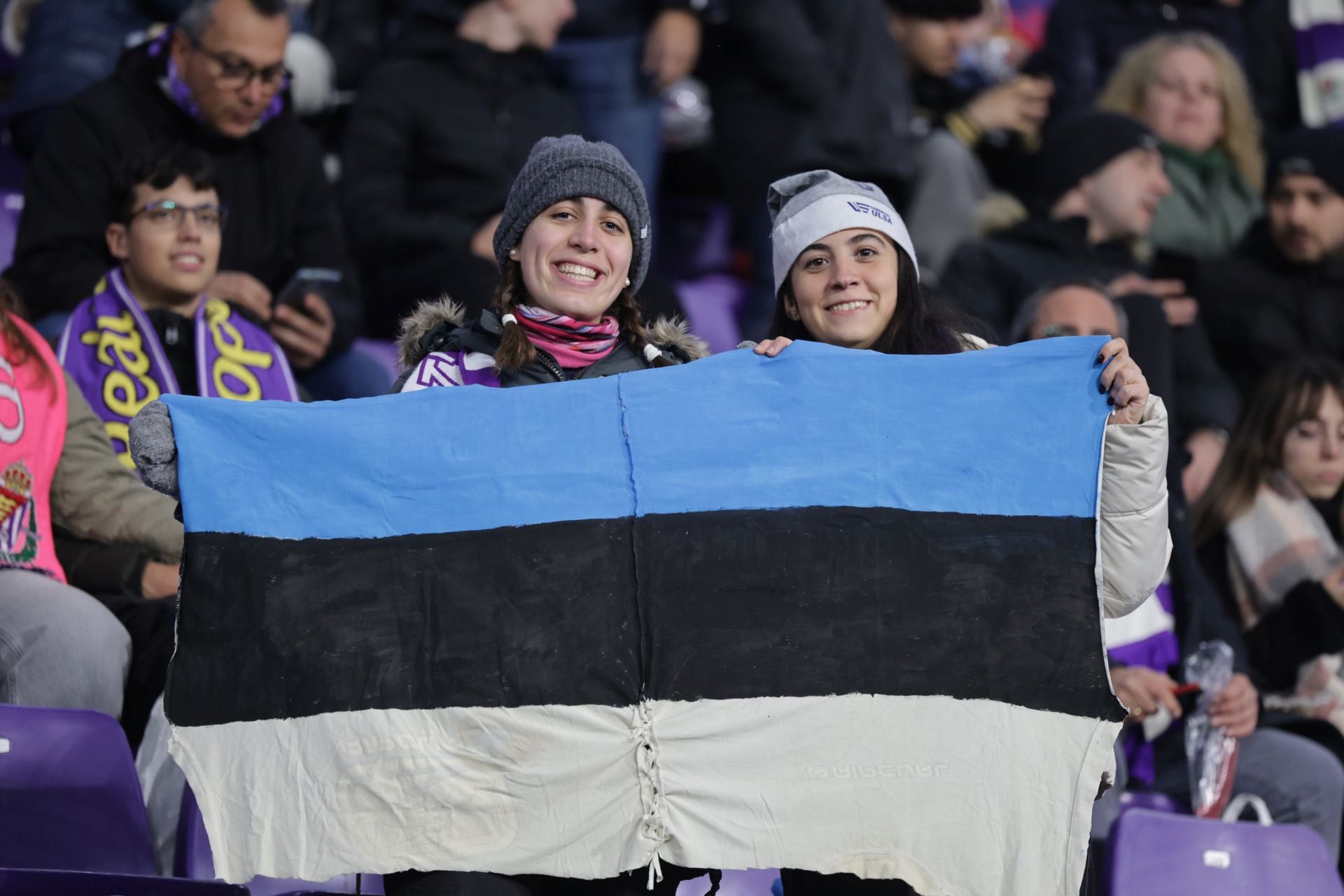 Búscate en la grada del estadio José Zorrilla (3/4)